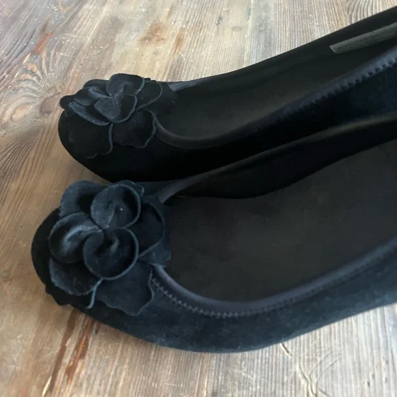 Rare!!!! Vionic suede wedge size 8 great condition - Picture 3 of 6